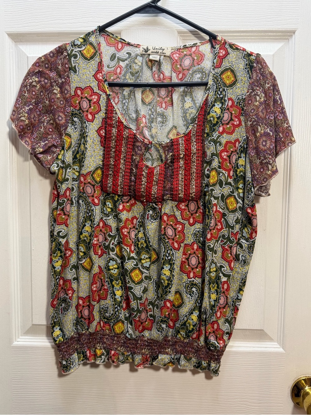 Unity World Wear Red Floral Paisley Short Sleeve Blouse